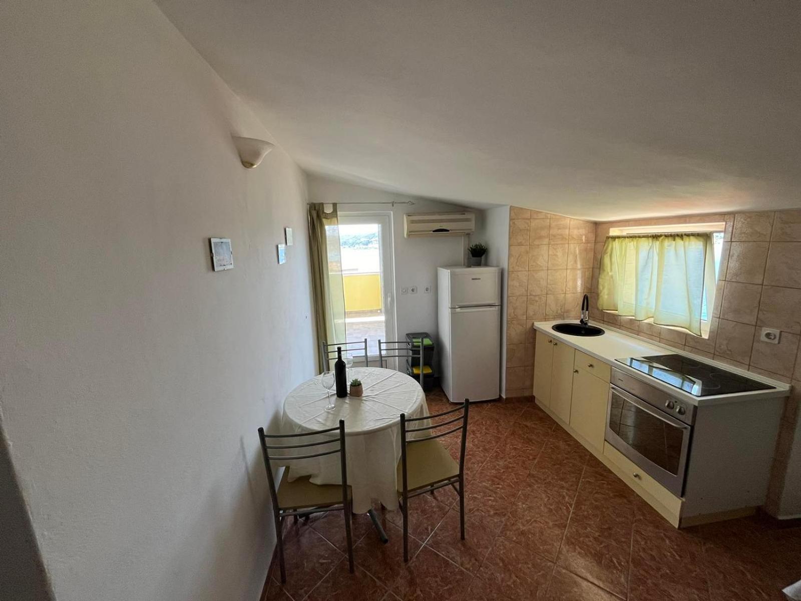 Apartment Jelena Rab Town Quarto foto