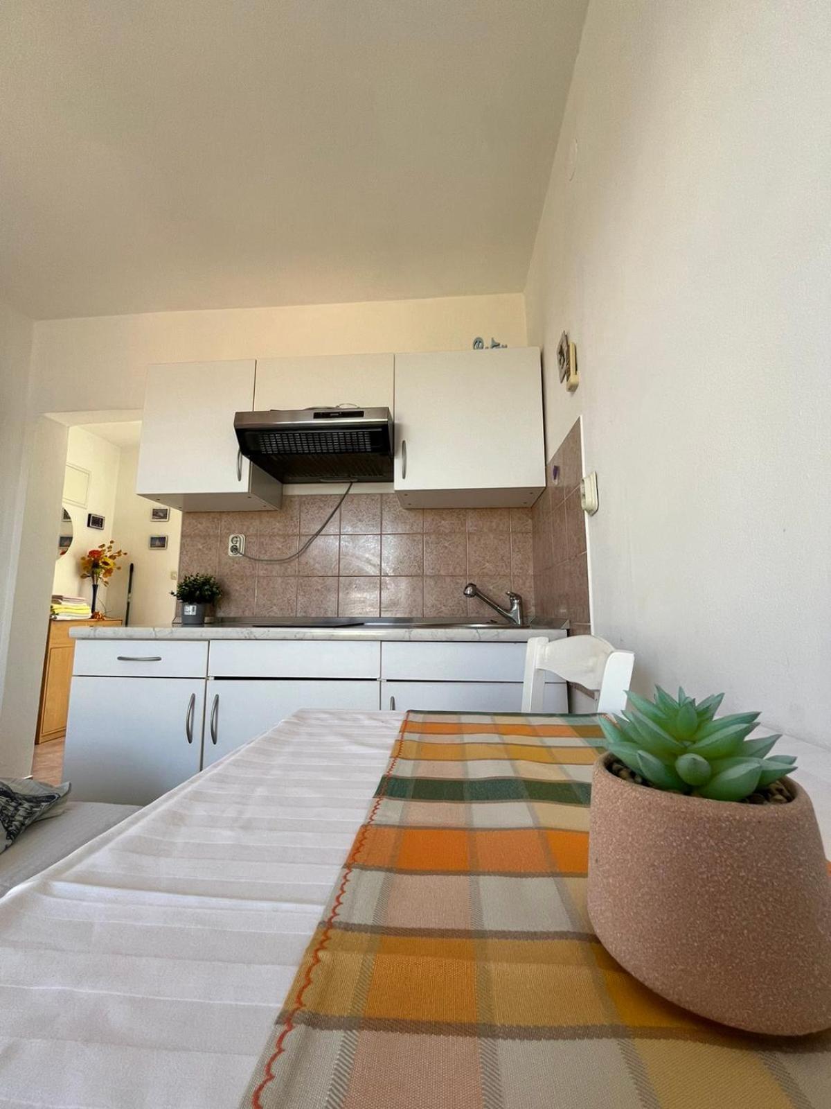 Apartment Jelena Rab Town Quarto foto